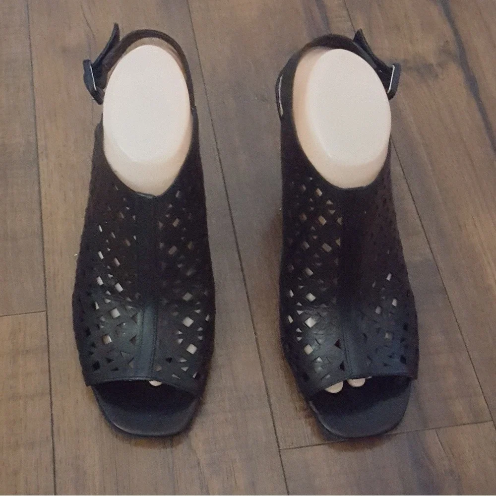 Franco Sarto Black Leather Laser Cut Slingback Block Heel Sandals Open‎ Toe